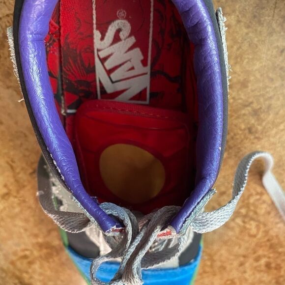 COLLECTOR’S Vans Old Skool Marvel What The Avengers suede low top sneakers - Picture 10 of 13